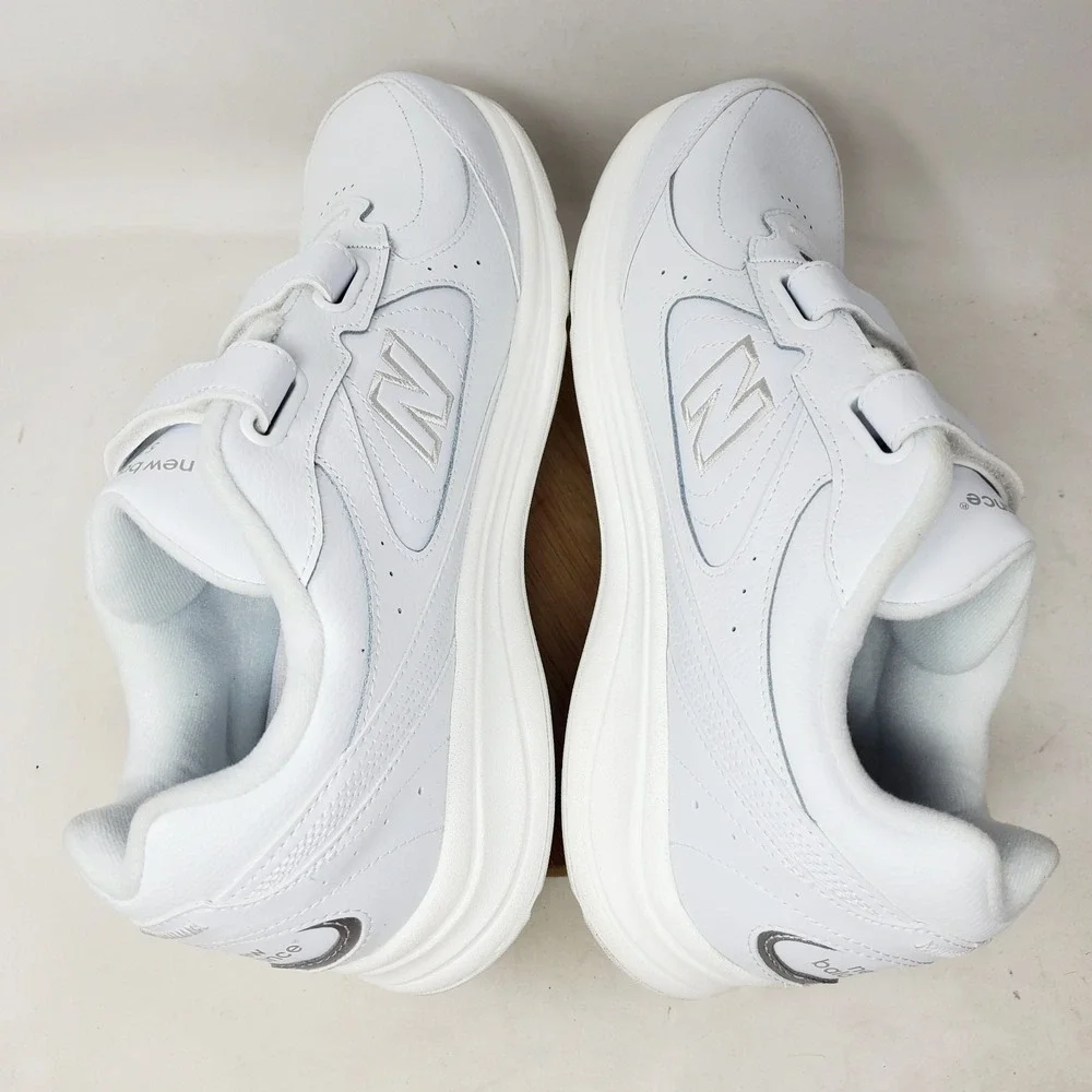 New Balance 577 Shoes Mens 11.5 2E WIDE White Classic Straps Comfort Sneaker